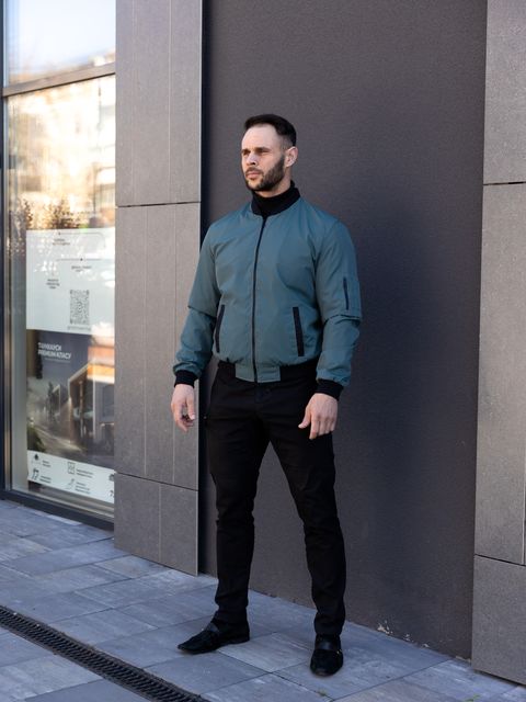 Бомбер
