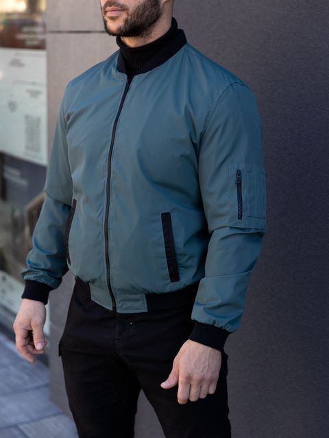 Бомбер